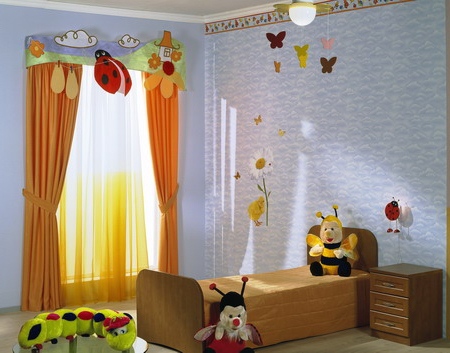 Drapes in Nursery