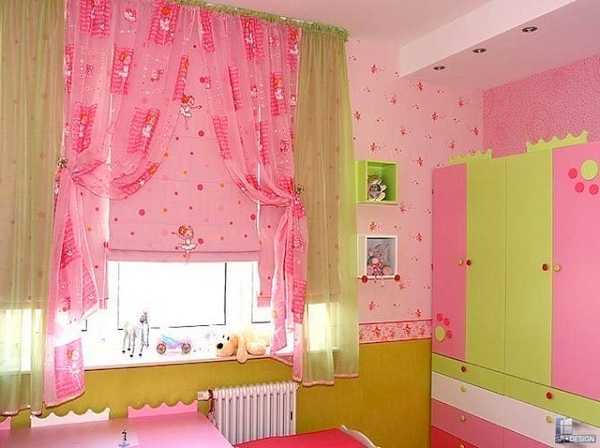 Drapes in Nursery