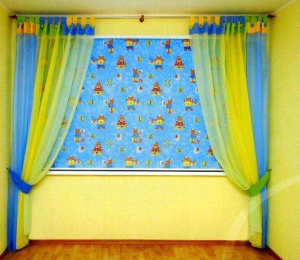 Drapes in Nursery