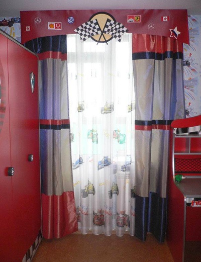 Drapes in Nursery