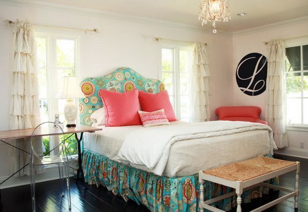 Drapes in Nursery