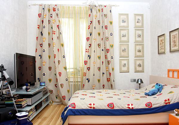 Drapes in Nursery