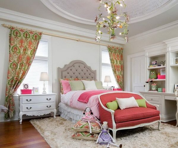 Drapes in Nursery