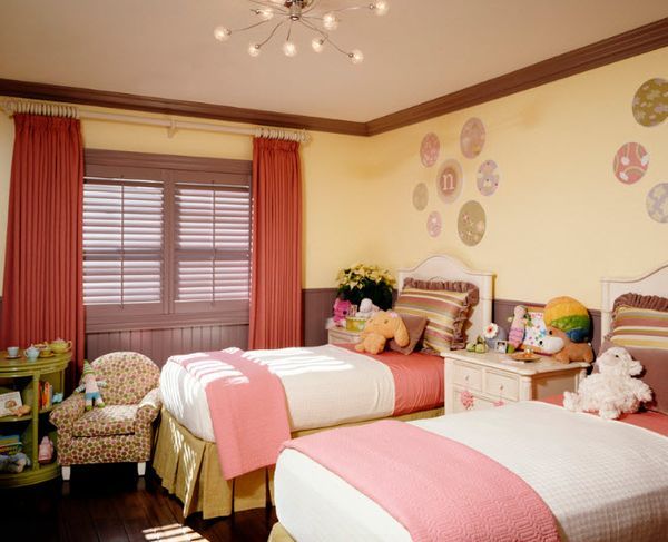 Drapes in Nursery