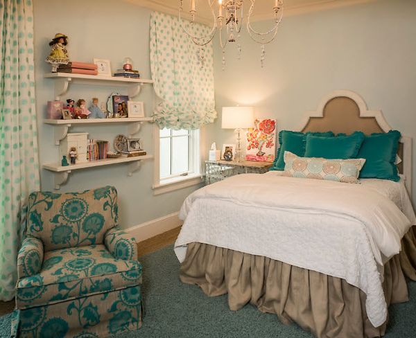 Drapes in Nursery