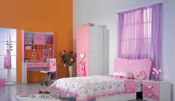 Drapes in Nursery