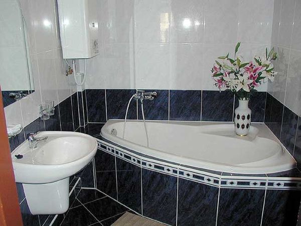 Bathtubs Photos