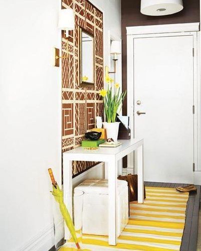 Narrow Corridor
