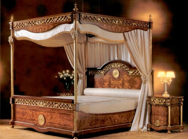 Posted Bed