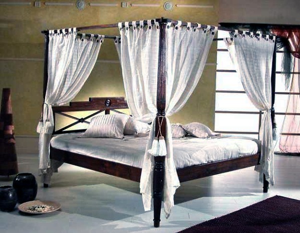 Posted Bed