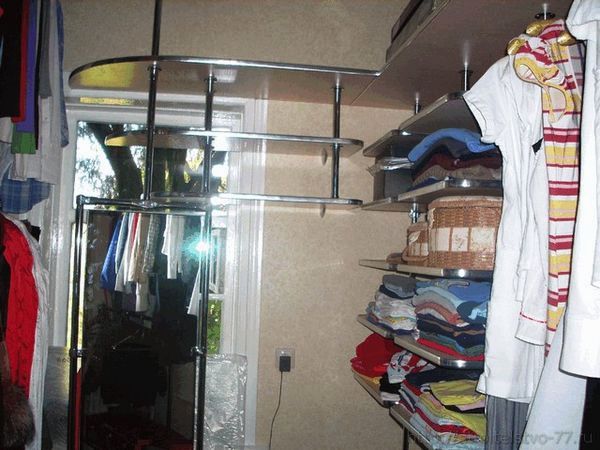 Make Walk-in Closet