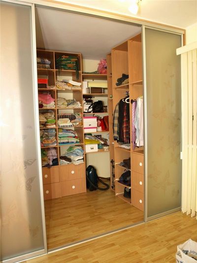 Make Walk-in Closet