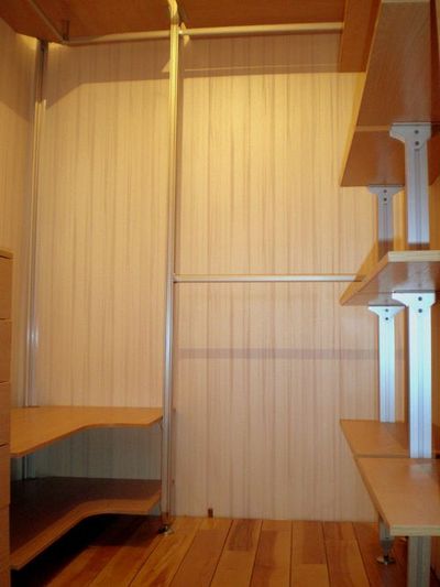 Make Walk-in Closet