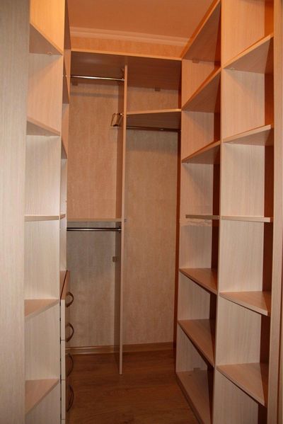 Make Walk-in Closet