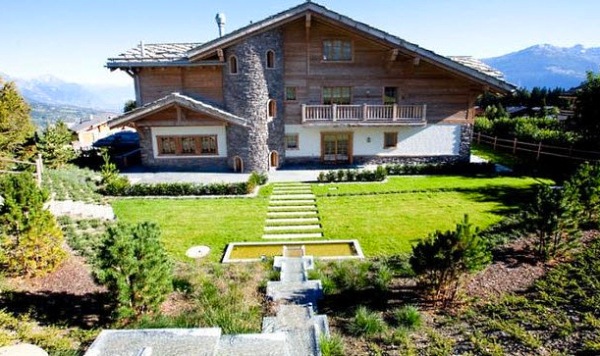 Houses in Chalet-Style