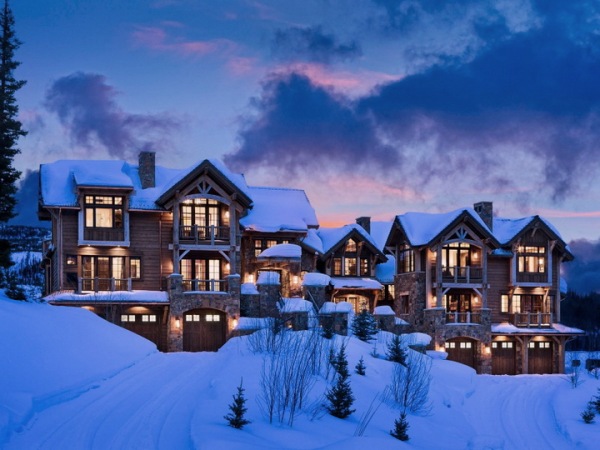 Houses in Chalet-Style