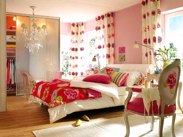 Design Bedroom in Bright Tones